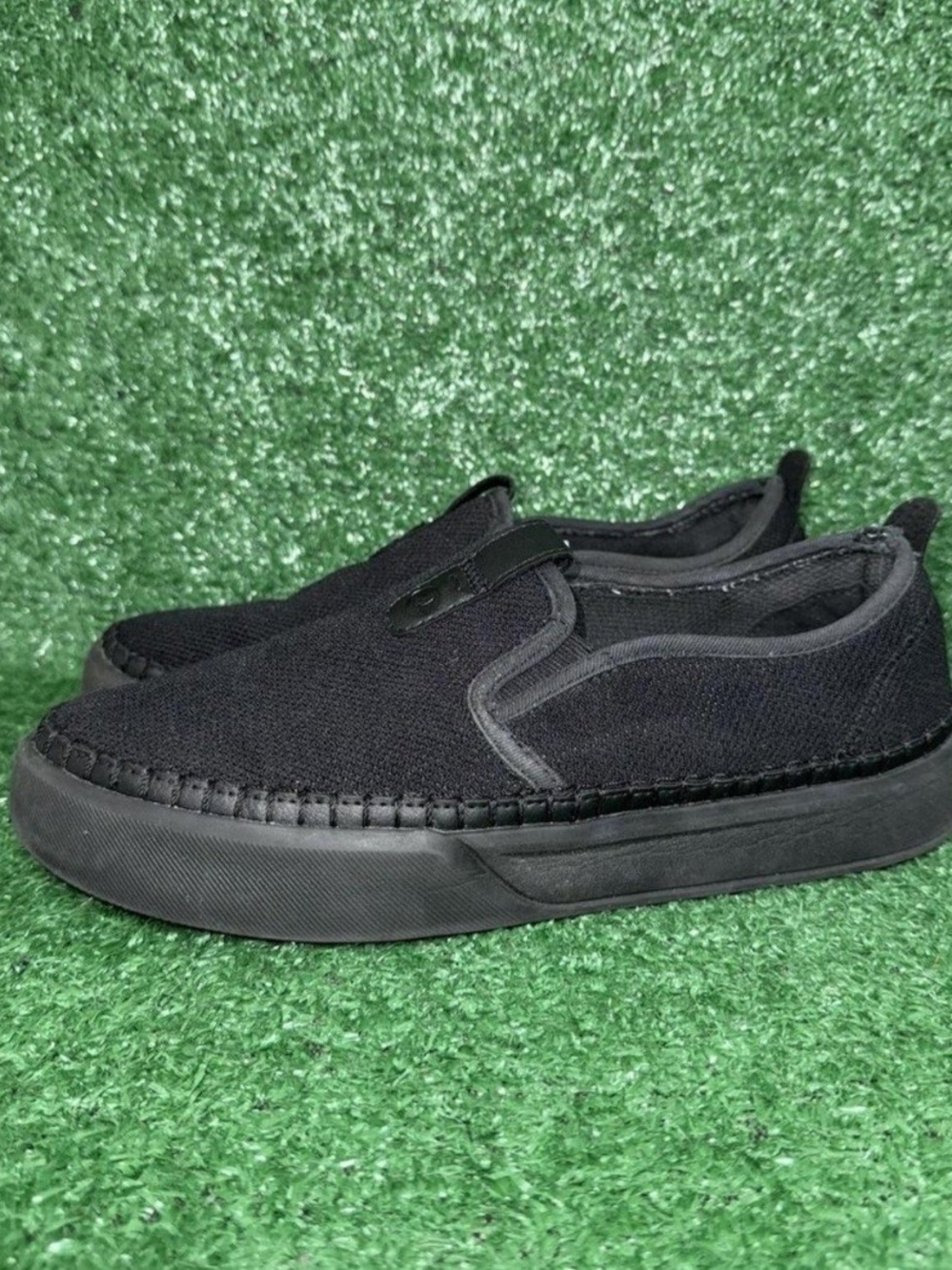 Sperry Black Women's Canvas Slip-On Shoe Label Detail